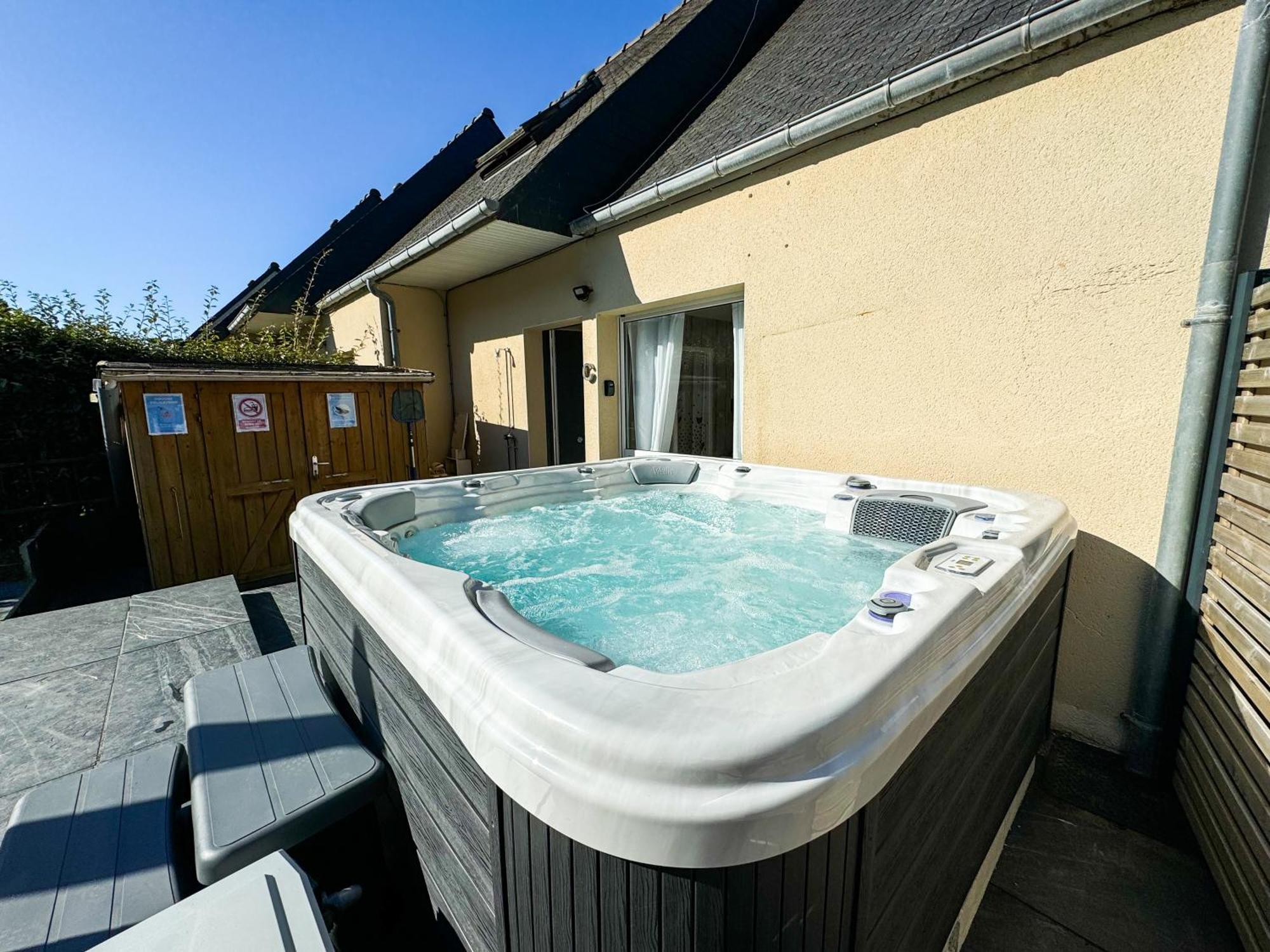 Jacuzzi Professionel Les Pieds Dans L'Eau Plage A 50 M Trévou-Tréguignec Exterior foto
